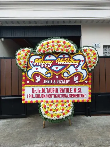Papan Bunga Pernikahan gemah